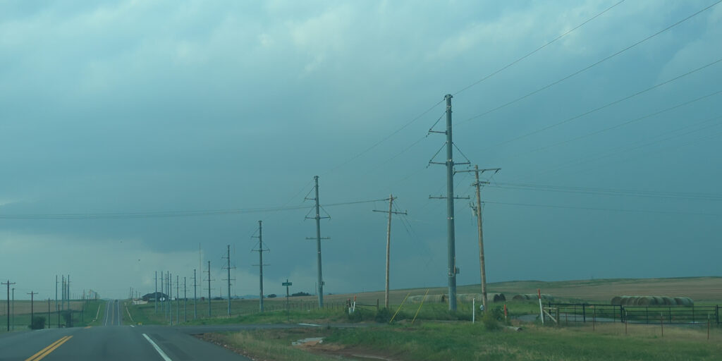 Wall Cloud North of Weatherford OK Near Thomas OK